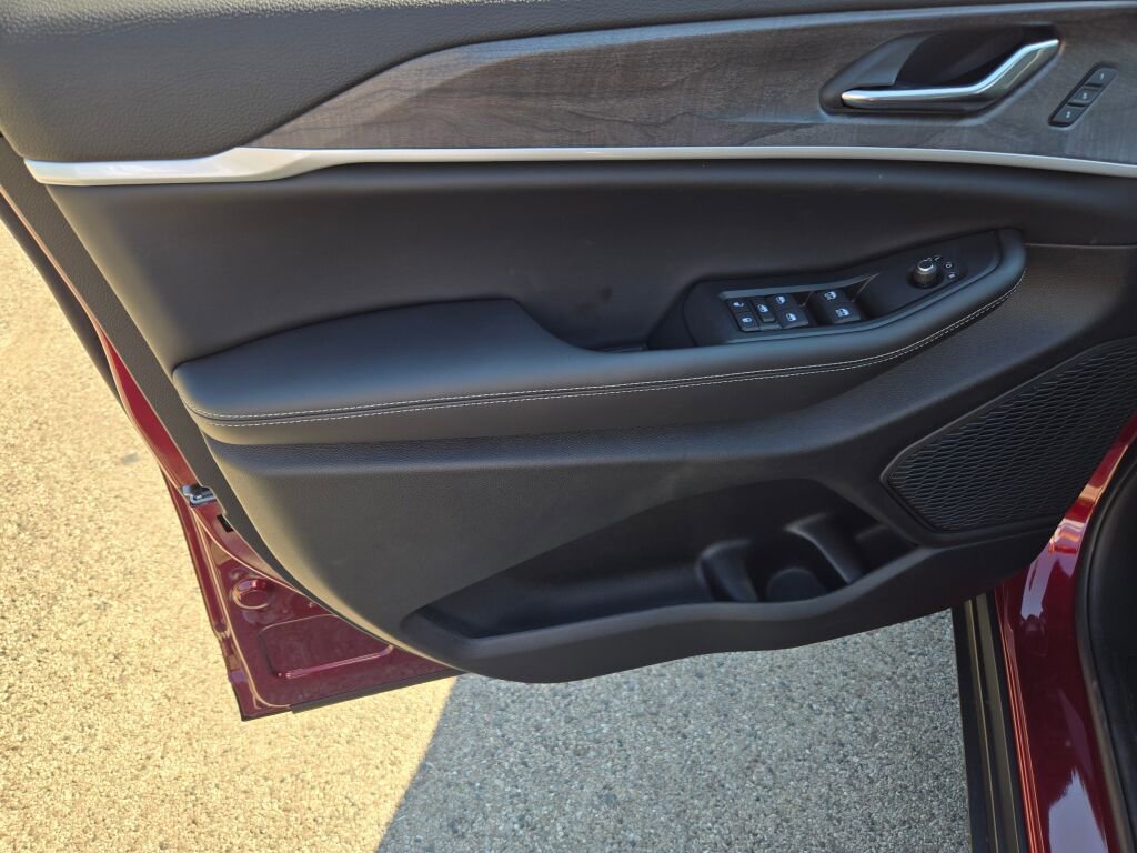 New 2025 Jeep Grand Cherokee L Limited image 19