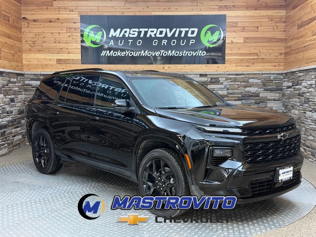 Used 2025 Chevrolet Traverse RS w/ LPO, Floor Liner Package AWD/4WD image 1
