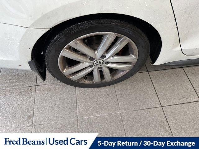 Used 2013 Volkswagen Jetta GLI FWD image 14