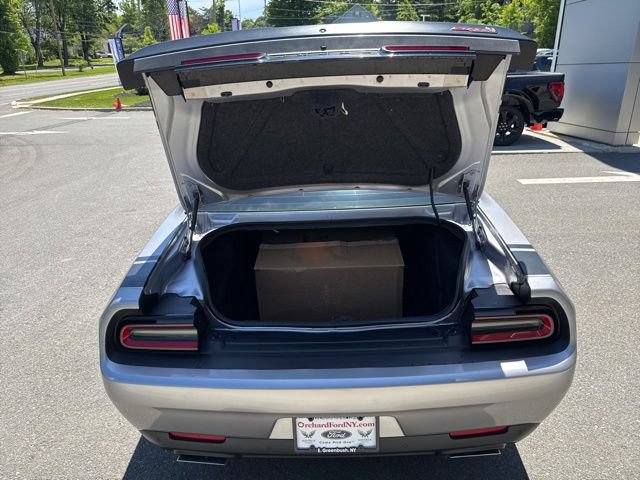 Used 2017 Dodge Challenger R/T Scat Pack RWD image 9