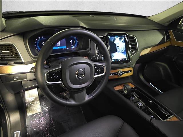 Used 2024 Volvo XC90 B6 Plus w/ Protection Package Premier image 19