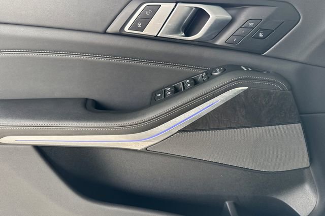 Used 2025 BMW X5 sDrive40i image 11