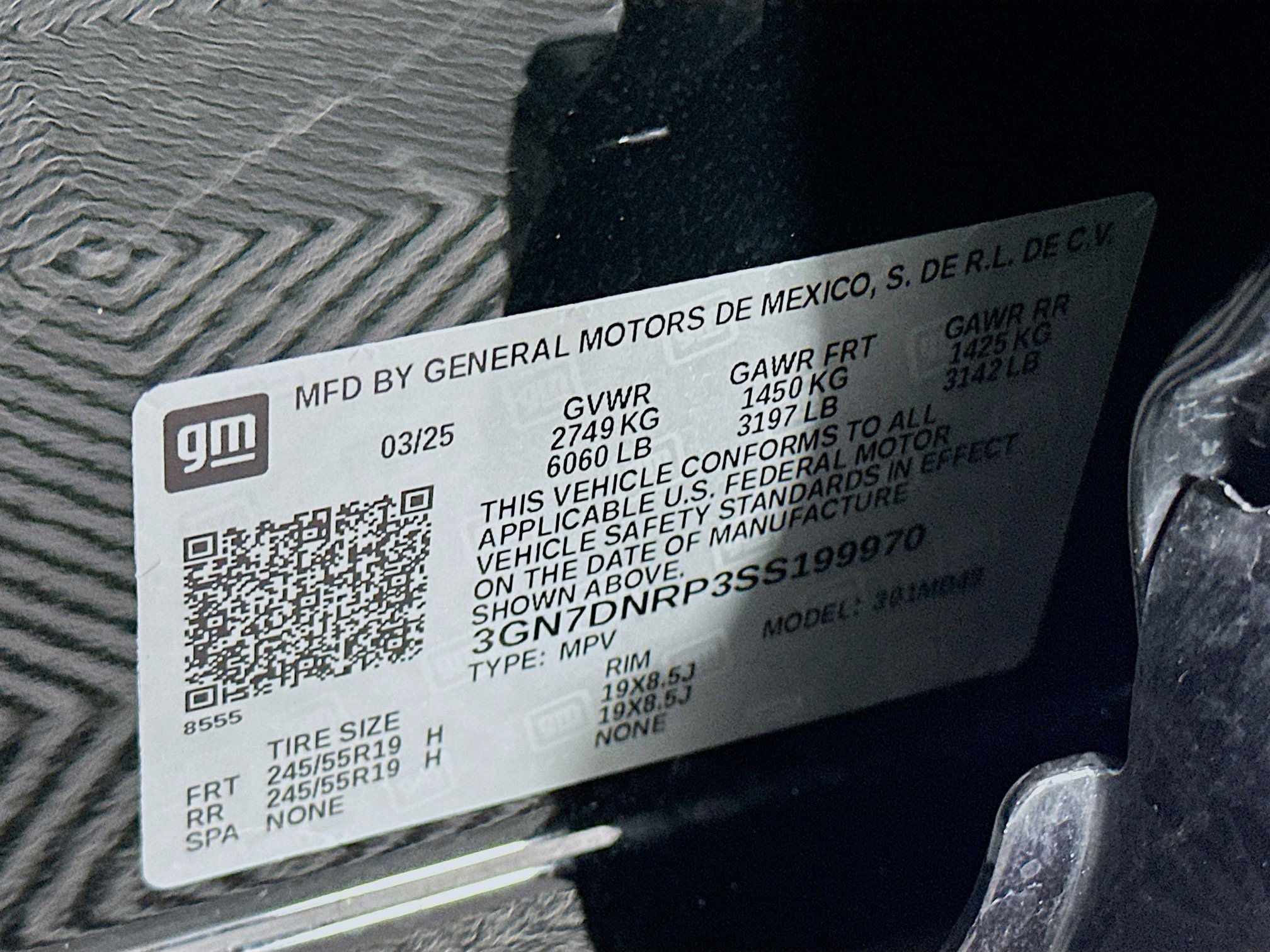 Used 2025 Chevrolet Equinox EV LT FWD image 12