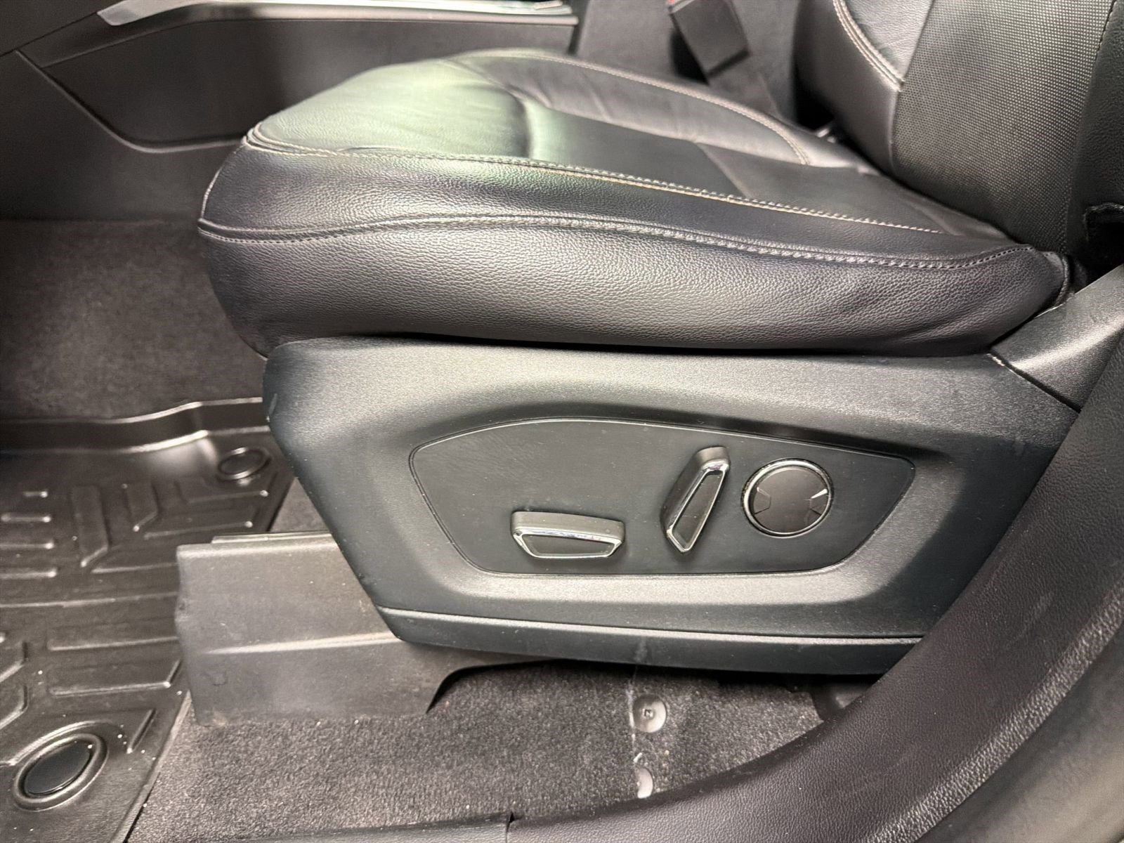 Used 2020 Ford Explorer Limited RWD image 13