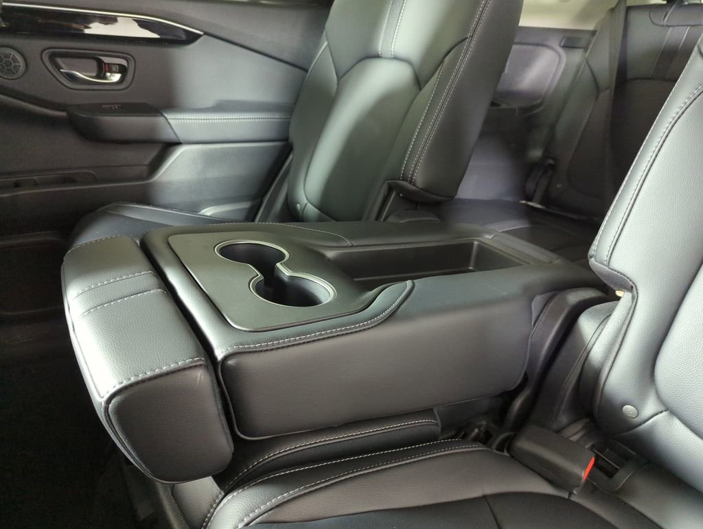 Certified 2024 Honda Pilot Touring image 33