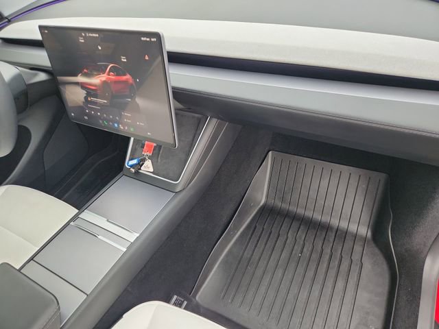 Used 2026 Tesla Model Y 2WD image 28