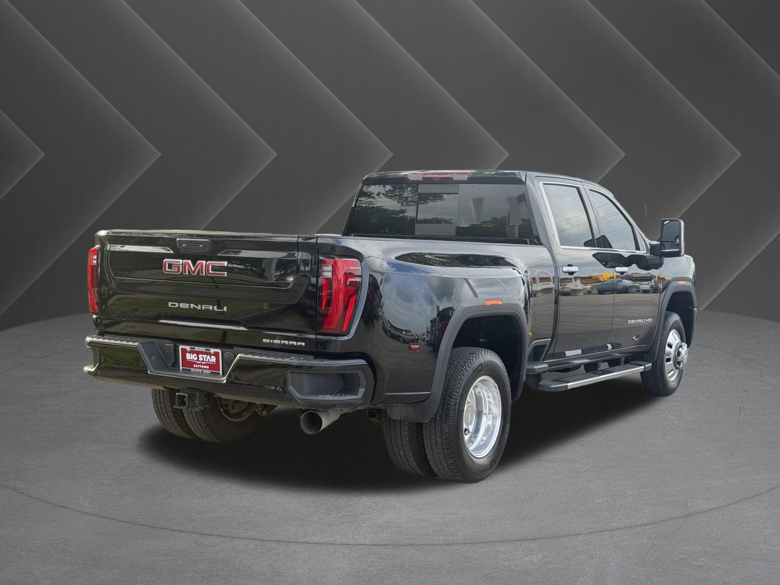 Used 2025 GMC Sierra 3500 Denali AWD/4WD image 6