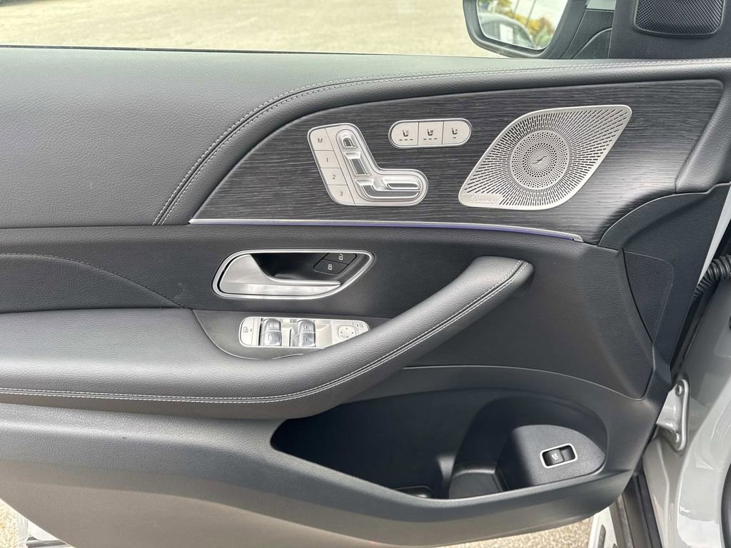 New 2025 Mercedes-Benz GLS 450 4MATIC image 18