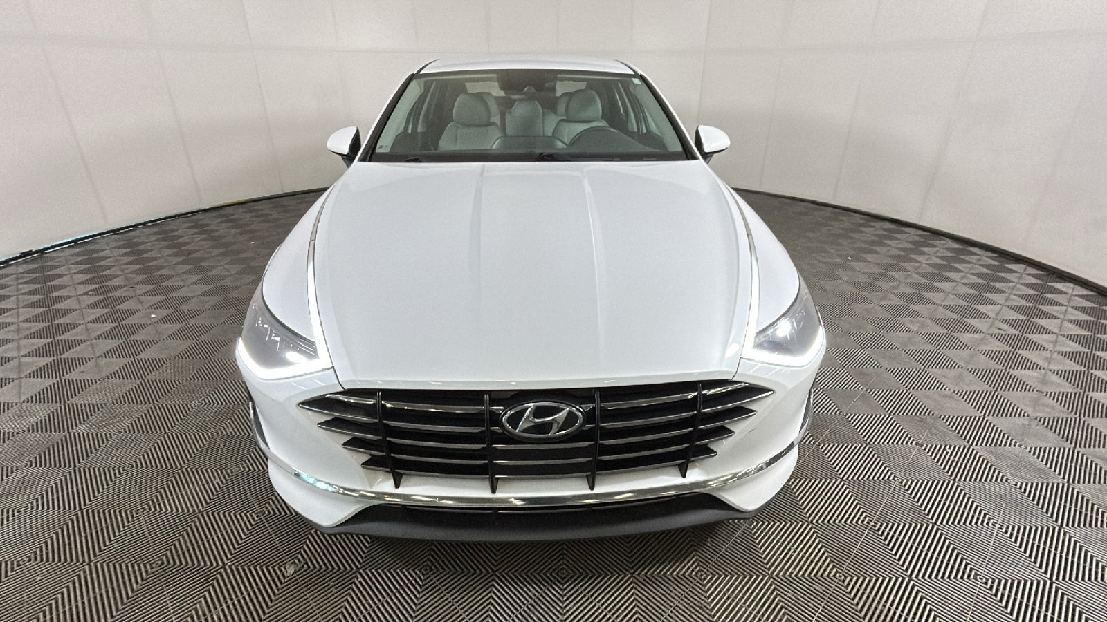 Used 2020 Hyundai Sonata SE w/ Cargo Package FWD image 9