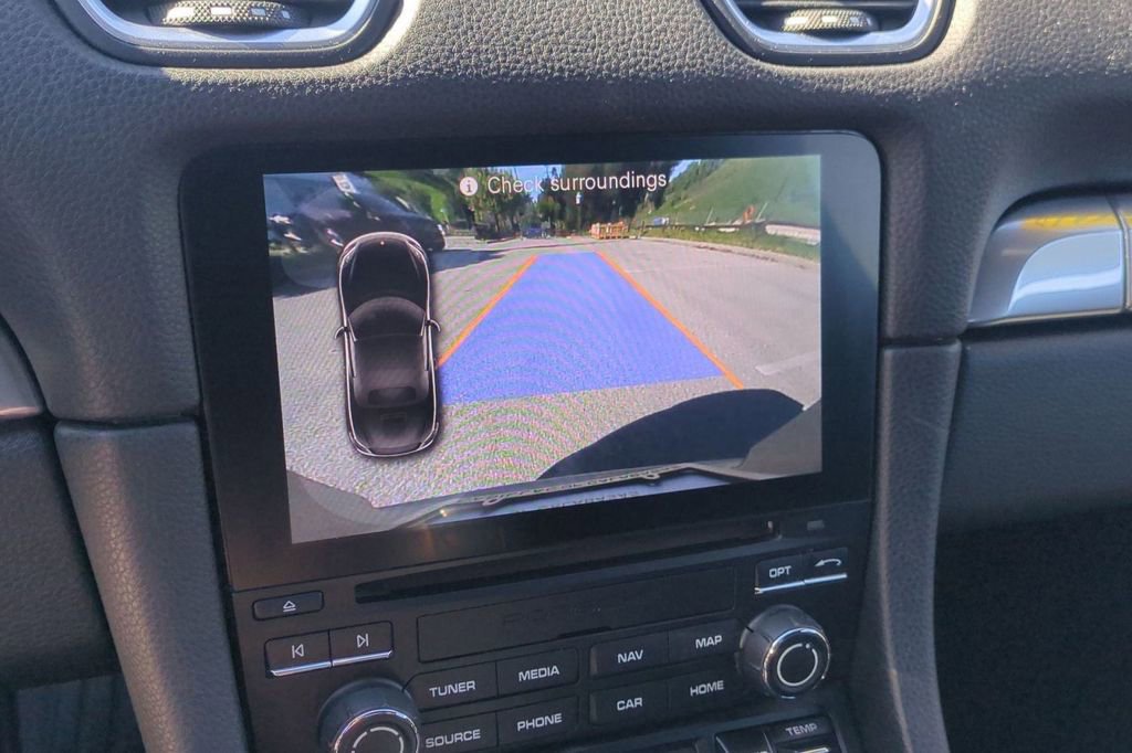 Used 2018 Porsche 718 Boxster image 13