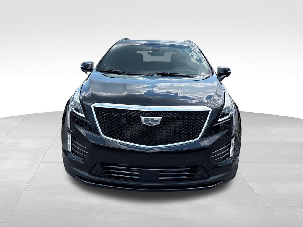 New 2026 Cadillac XT5 Sportv w/ LPO, Onyx Lite Package AWD/4WD image 2