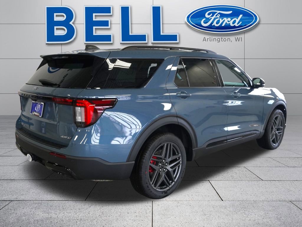 New 2026 Ford Explorer ST-Line w/ ST-Line Street Pack image 3