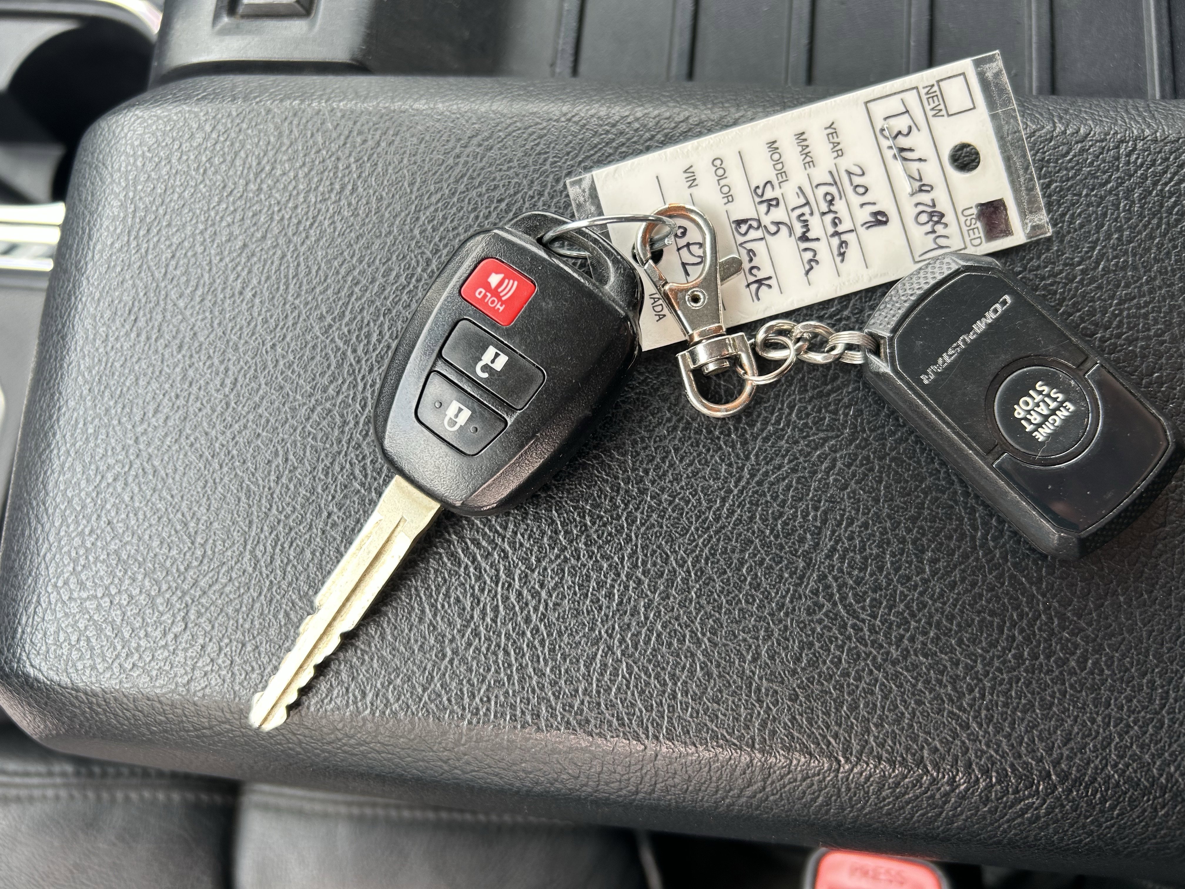 Certified 2019 Toyota Tundra SR5 w/ TRD Off Road Package AWD/4WD image 32