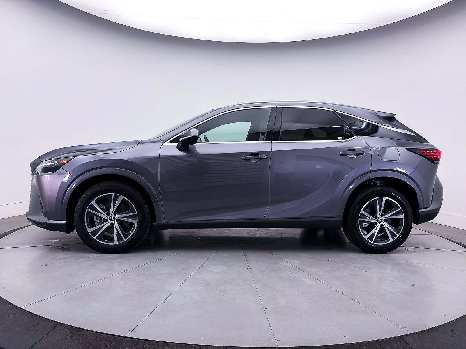 Used 2023 Lexus RX 350 FWD w/ Cold Area Package image 39