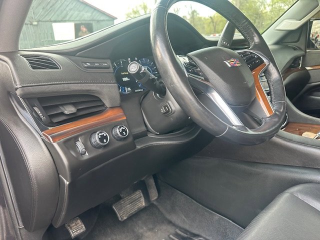 Used 2017 Cadillac Escalade ESV Luxury image 12