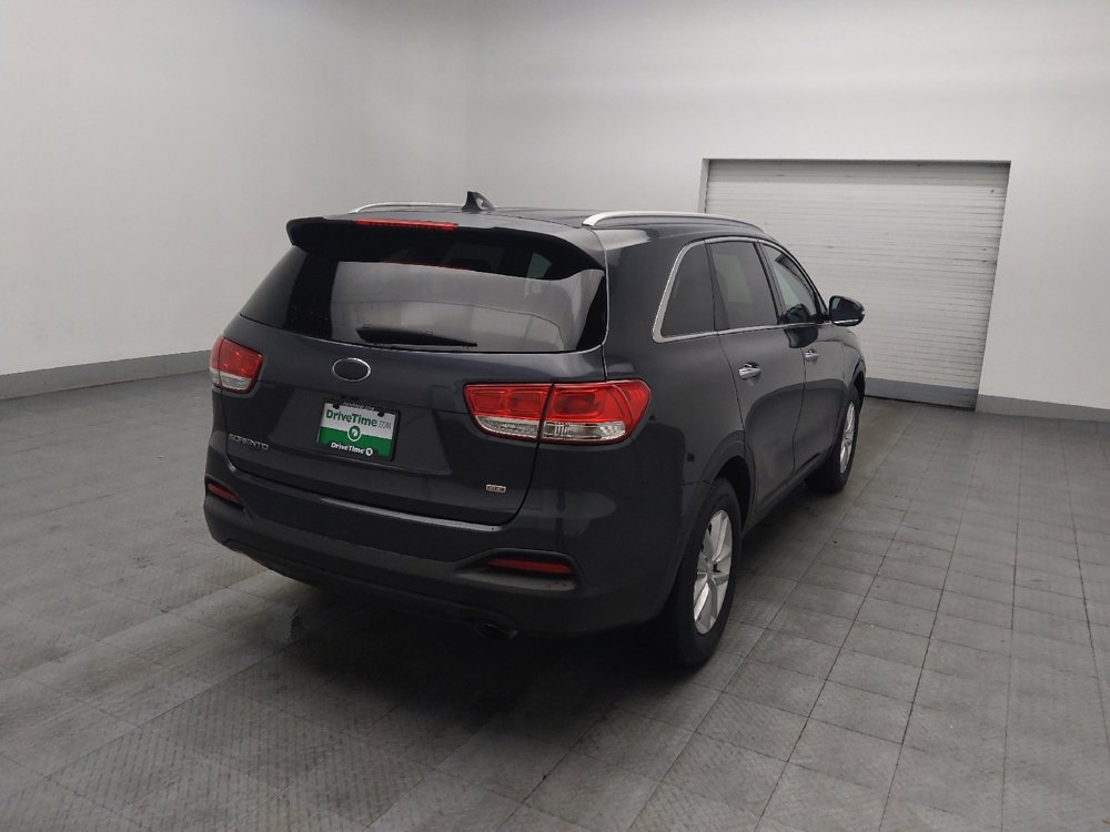 Used 2018 Kia Sorento LX image 9