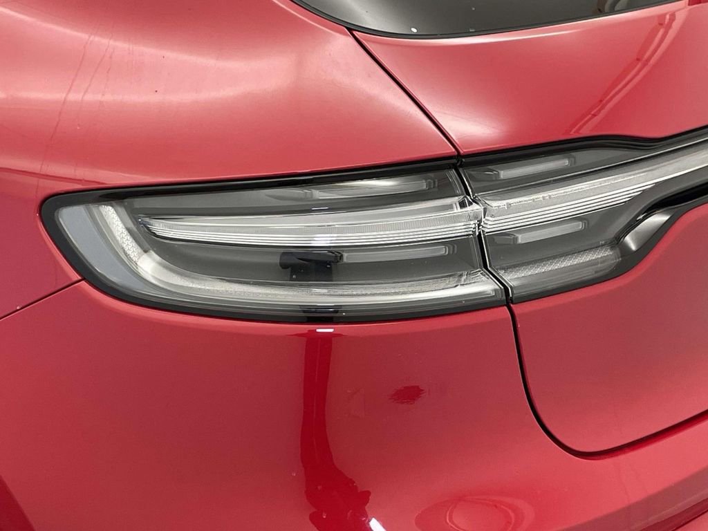 Certified 2022 Porsche Macan GTS image 16