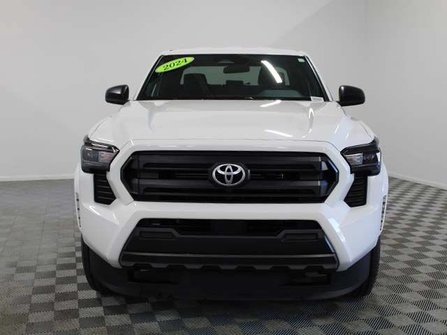 Certified 2024 Toyota Tacoma SR AWD/4WD image 9