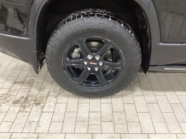 Used 2020 GMC Acadia AT4 w/ LPO, 'HIT The Road' Package image 24