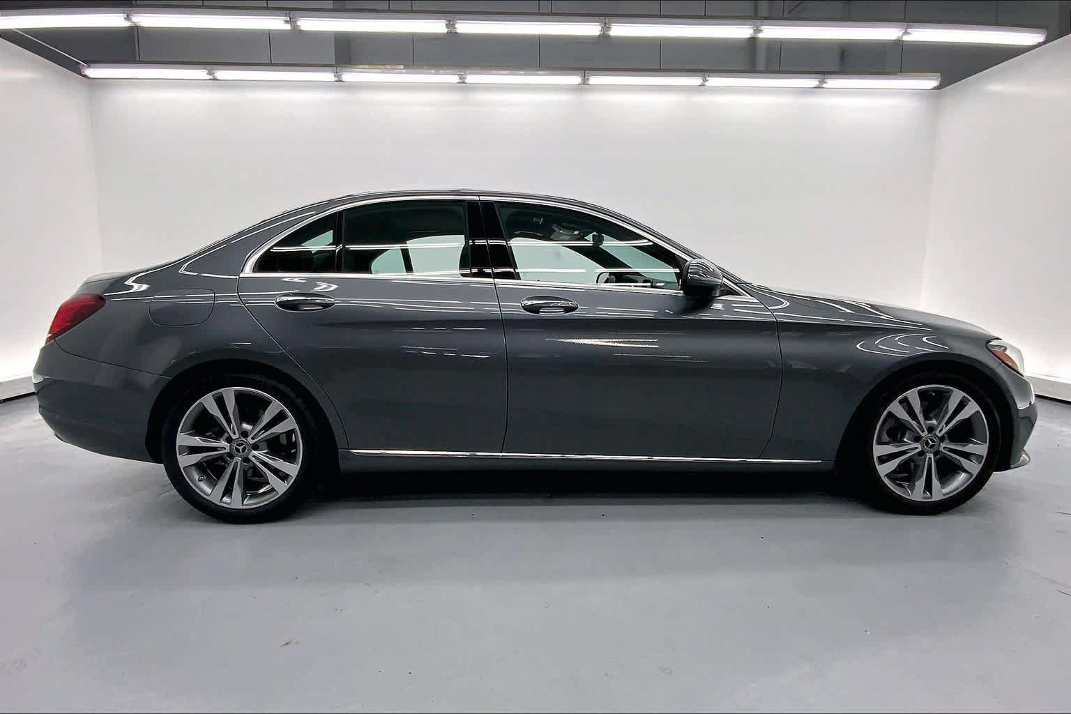 Used 2019 Mercedes-Benz C 300 Sedan image 5