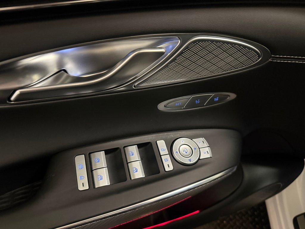 Certified 2022 Genesis GV70 2.5T w/ Sport Prestige Package image 23