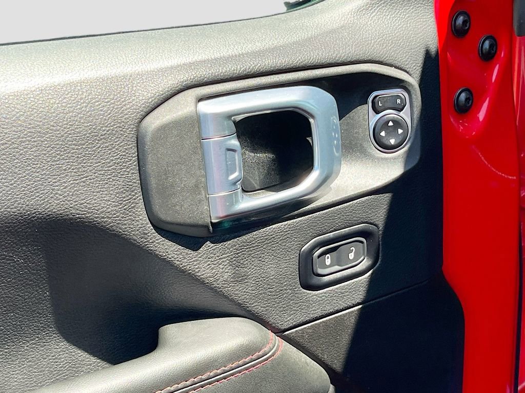 Certified 2025 Jeep Wrangler Unlimited Rubicon image 18