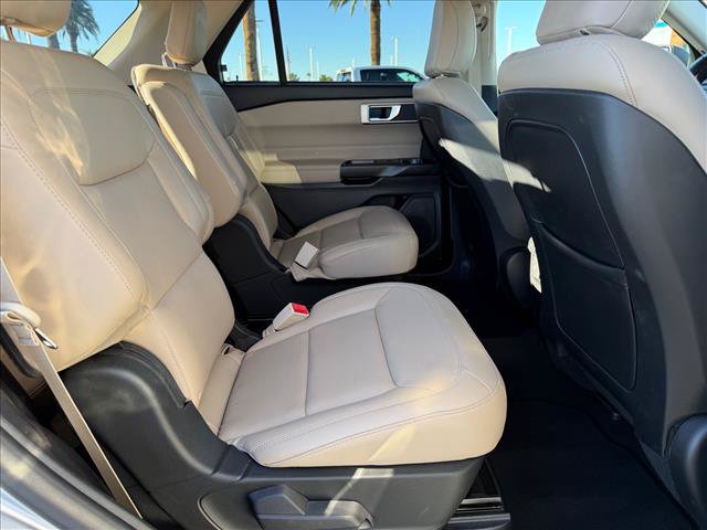 Used 2020 Ford Explorer XLT w/ Equipment Group 202A RWD image 11