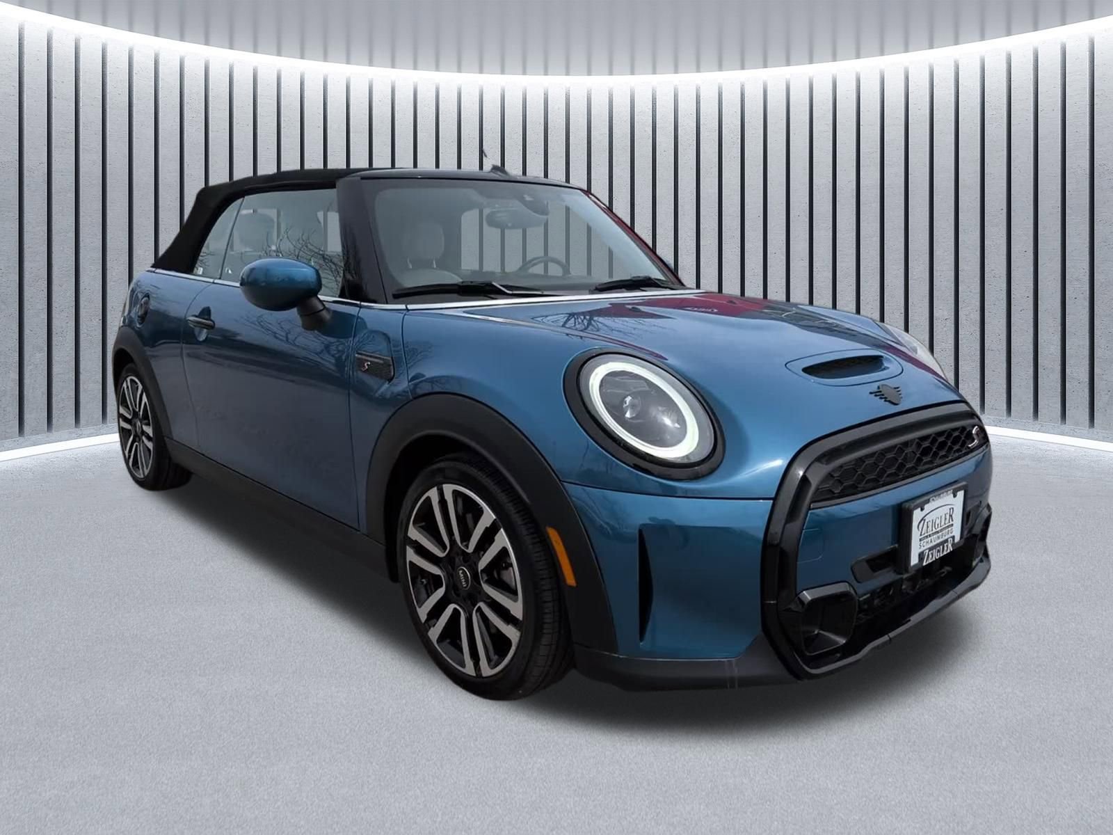 Used 2023 MINI Cooper S w/ Signature Upholstery Package image 1