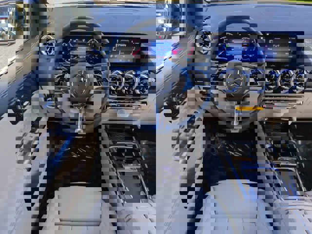 Used 2025 Mercedes-Benz GLA 250 image 16