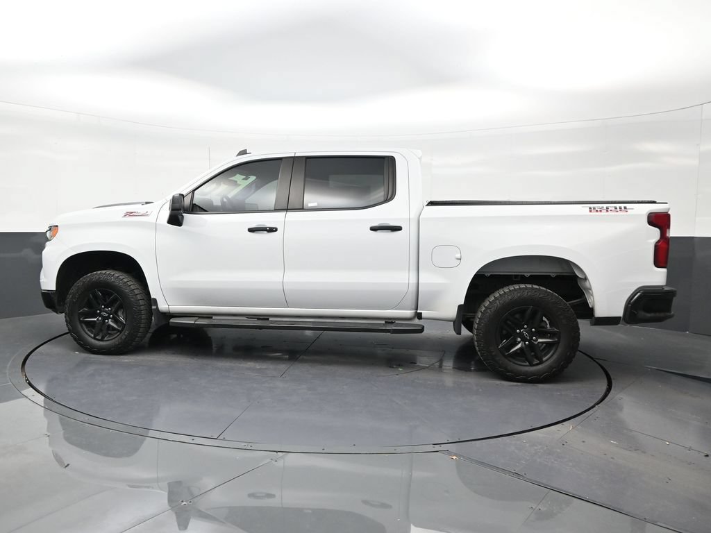 Used 2023 Chevrolet Silverado 1500 LT Trail Boss AWD/4WD image 2