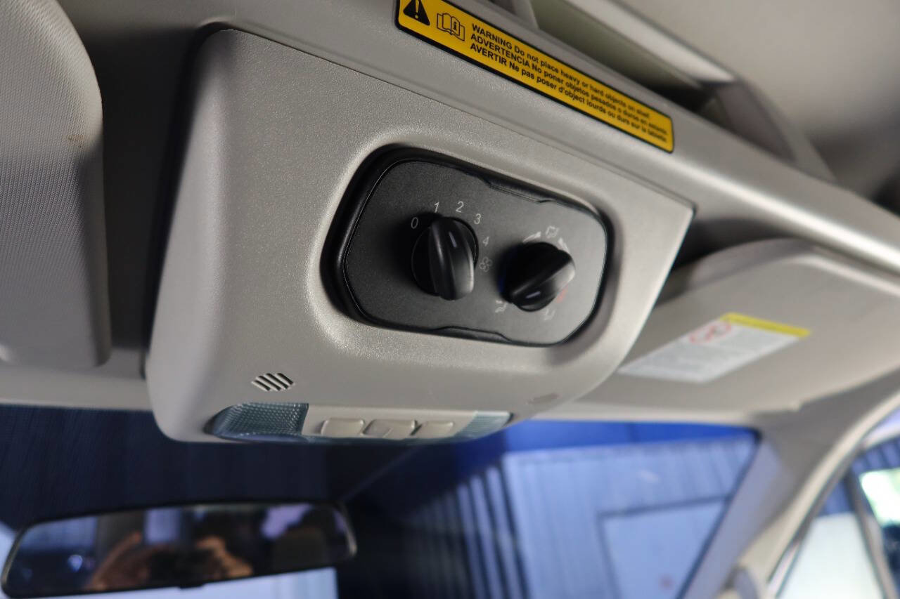 Used 2016 Ford Transit 350 XL image 34