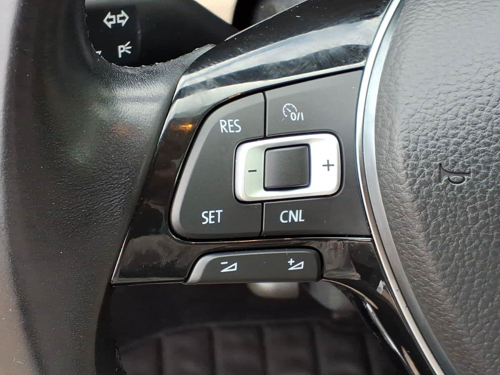 Used 2018 Volkswagen Jetta SE FWD image 5