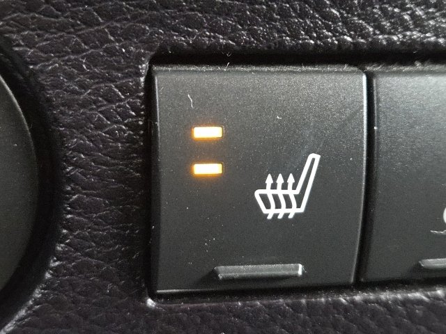 Used 2014 Jeep Wrangler Unlimited Rubicon w/ Connectivity Group image 5