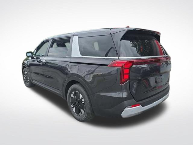 Certified 2026 Kia Carnival LXS FWD image 2