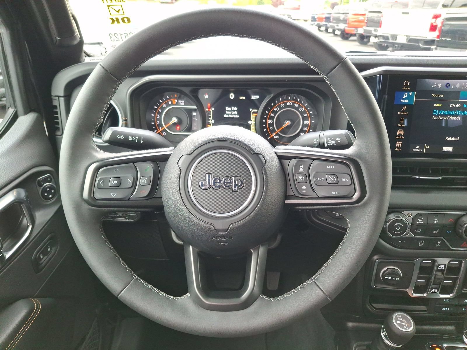 Used 2025 Jeep Gladiator Sport AWD/4WD image 10