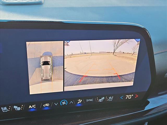 New 2026 Chevrolet Traverse RS image 11