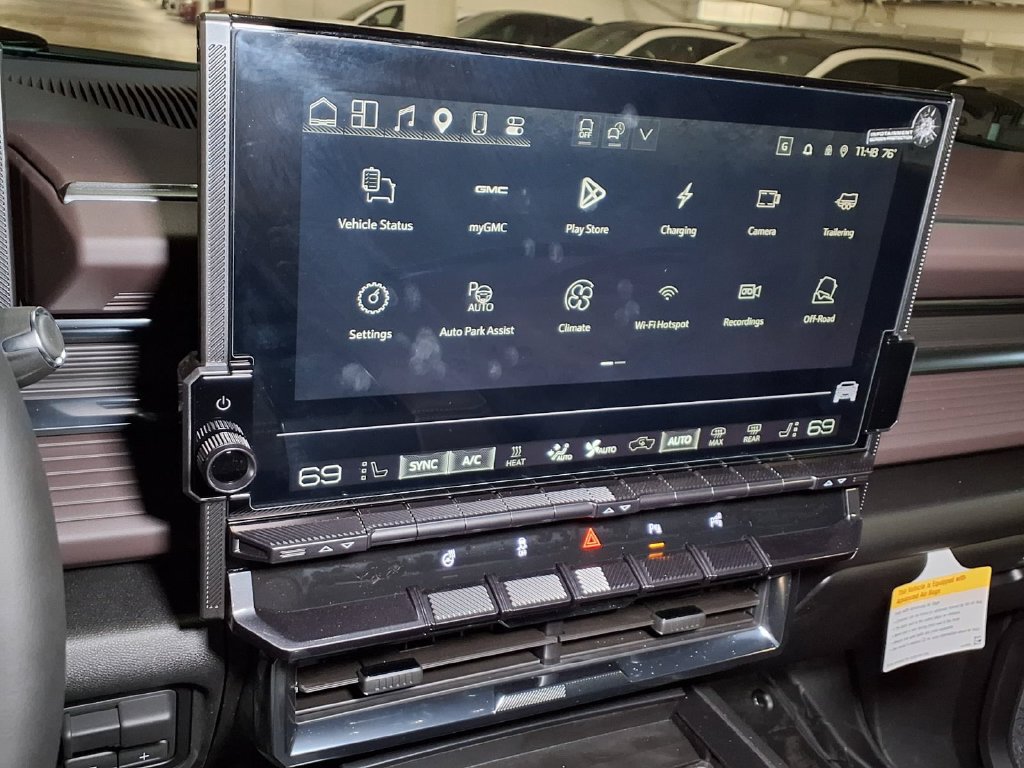 New 2026 GMC Hummer EV 4x4 Crew Cab w/ LPO, Illumination Package image 17