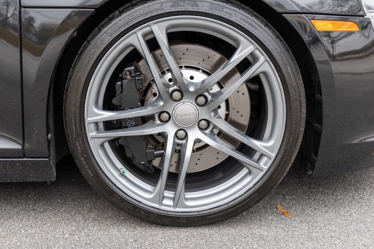 Used 2011 Audi R8 V10 image 13
