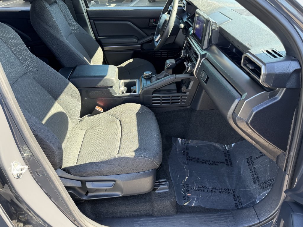 Certified 2025 Toyota 4Runner SR5 AWD/4WD image 9