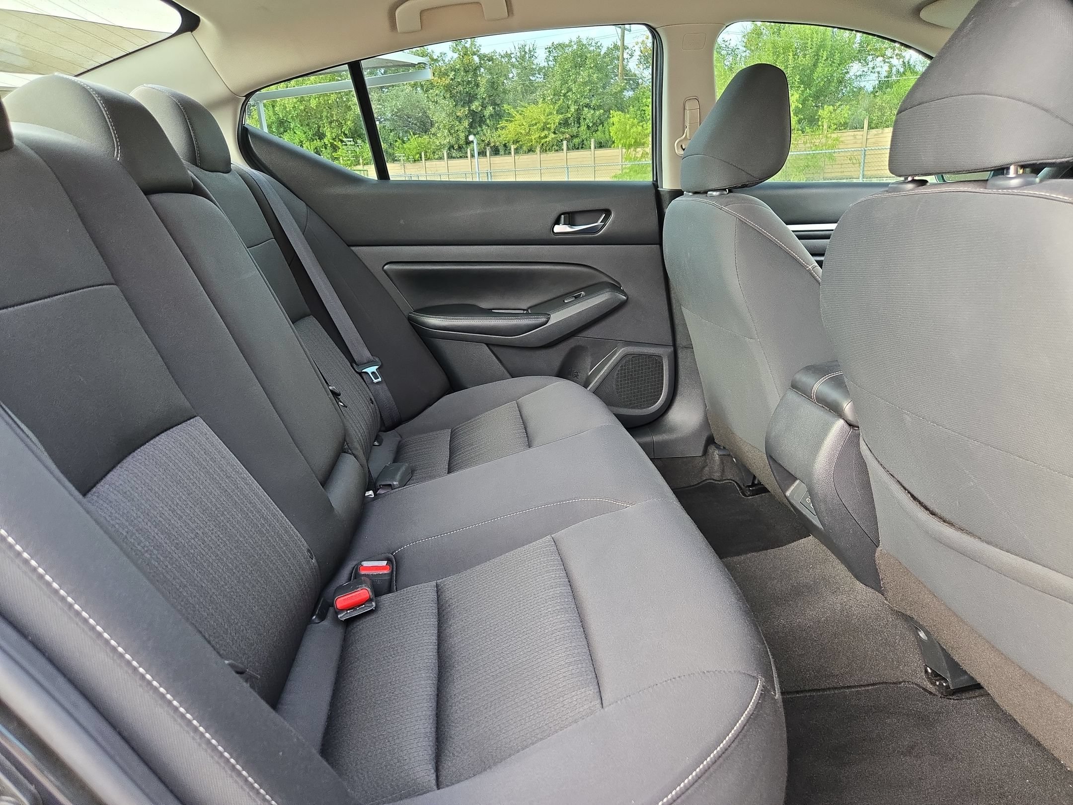 Used 2022 Nissan Altima 2.5 SV FWD image 25