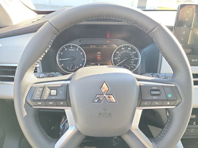 New 2026 Mitsubishi Outlander SE image 24