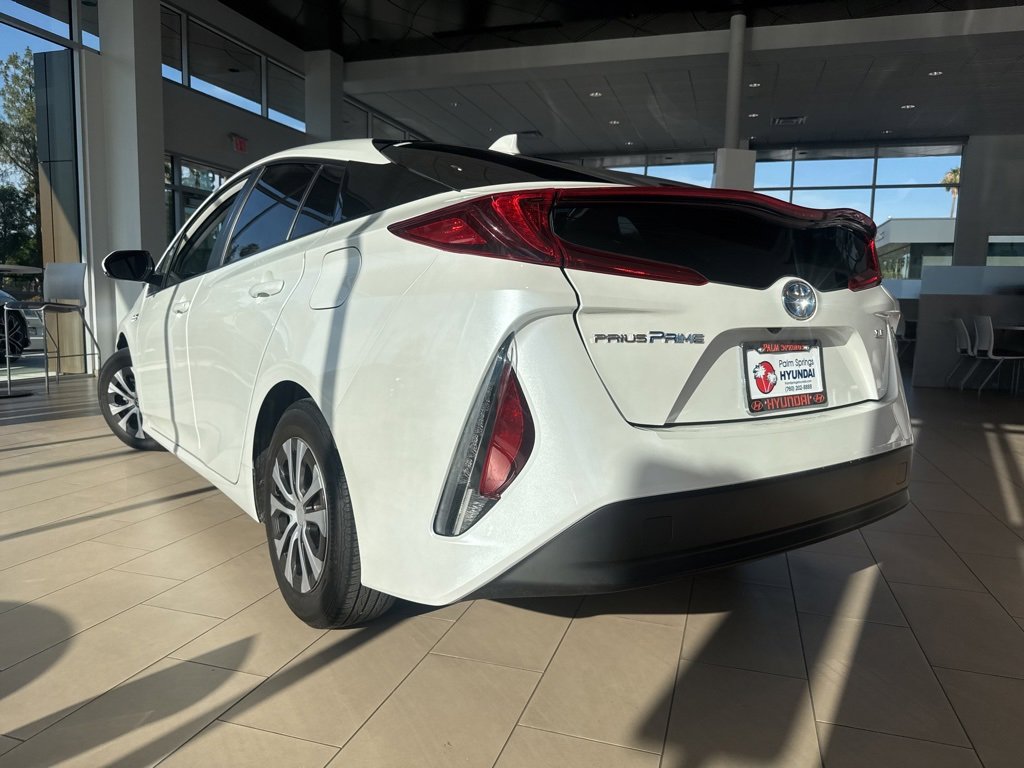 Used 2022 Toyota Prius Prime XLE image 12