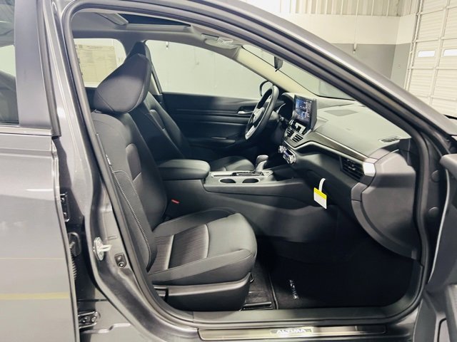 New 2025 Nissan Altima 2.5 SV w/ SV Special Edition Package image 31