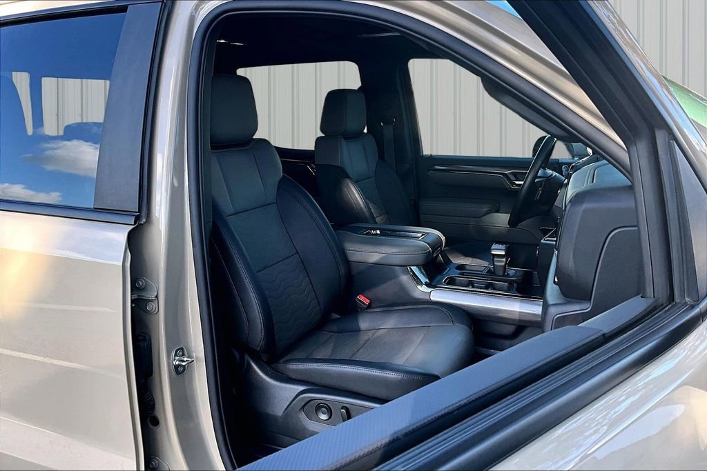 Used 2022 Chevrolet Silverado 1500 ZR2 w/ Technology Package image 17