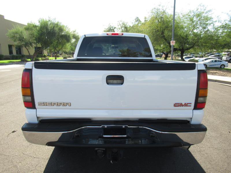 Used 2004 GMC Sierra 2500 SLE image 3