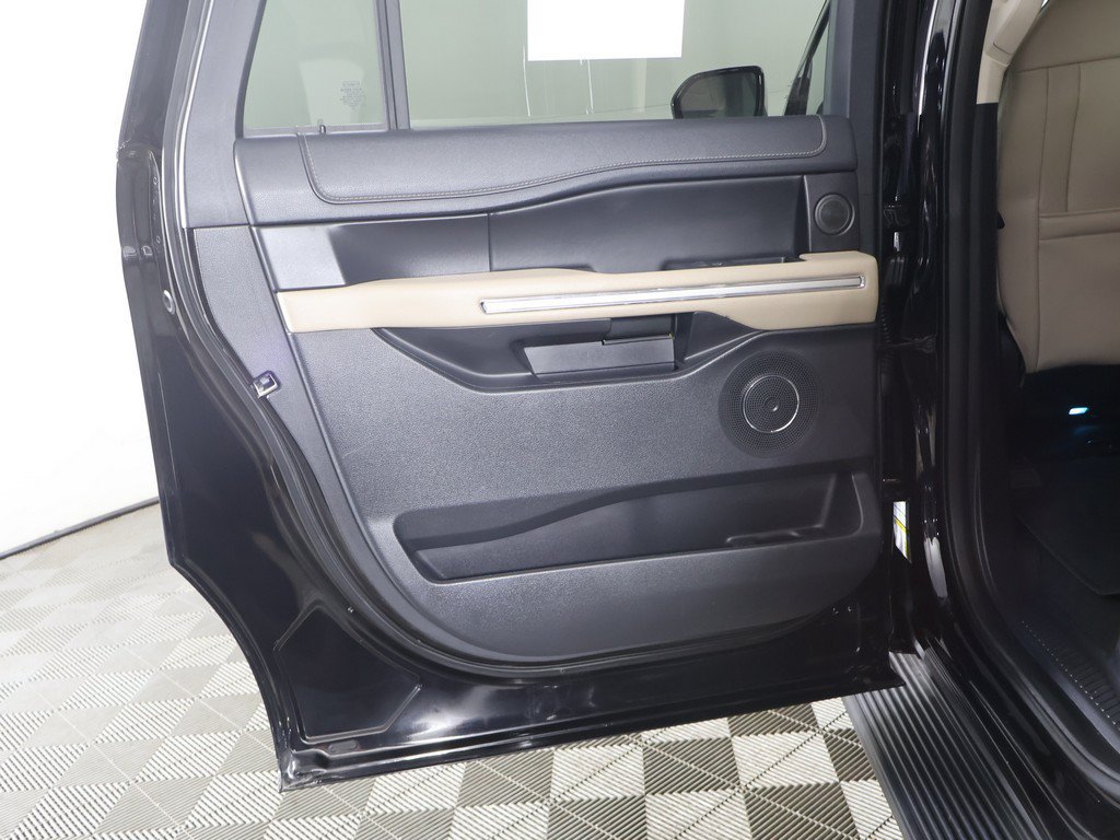 Used 2024 Ford Expedition Max Limited AWD/4WD image 32