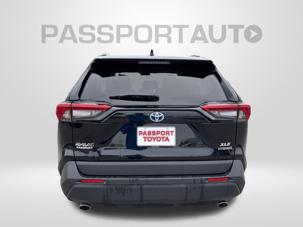 Certified 2022 Toyota RAV4 XLE w/ Convenience Package image 8