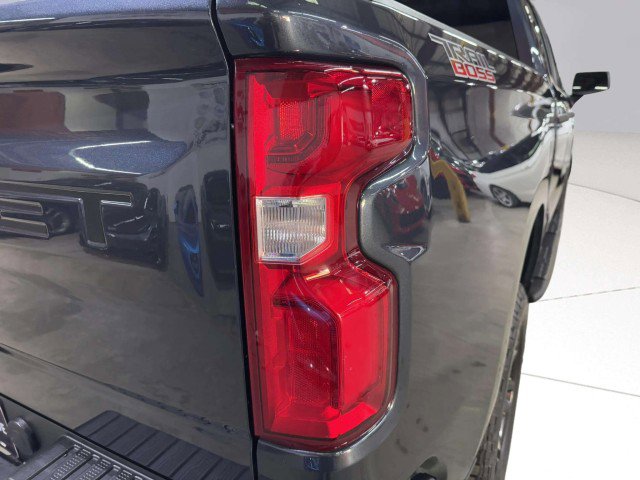 Used 2021 Chevrolet Silverado 1500 Custom Trail Boss w/ LPO, Dark Essentials Package AWD/4WD image 14