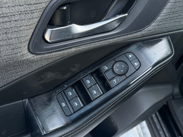 Used 2023 Nissan Rogue SV image 12