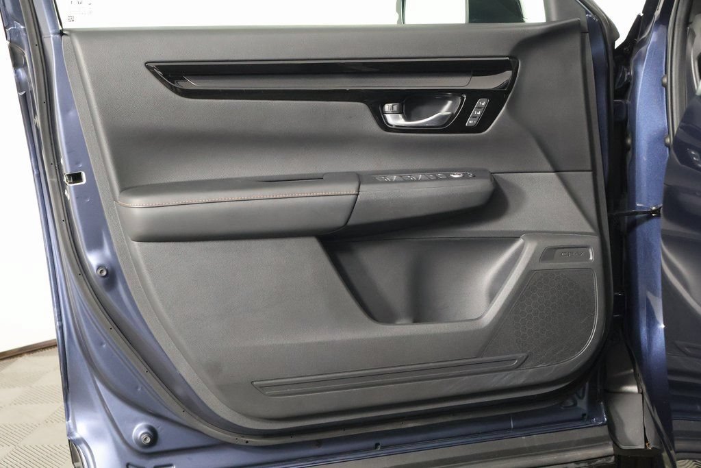 Used 2024 Honda CR-V Sport Touring image 12
